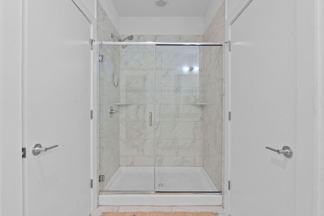 705 N Bluff Dr Unit 14, Austin, TX 78745 - bathroom with a stall shower