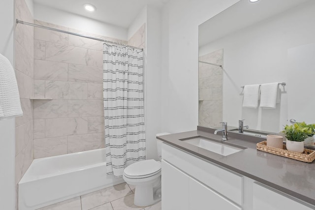 705 N Bluff Dr Unit 14, Austin, TX 78745 - full bath with vanity, shower / bathtub combination with curtain, and recessed lighting
