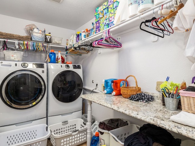 16019 Dark Ln, Austin, TX 78717 - laundry area featuring washing machine and clothes dryer