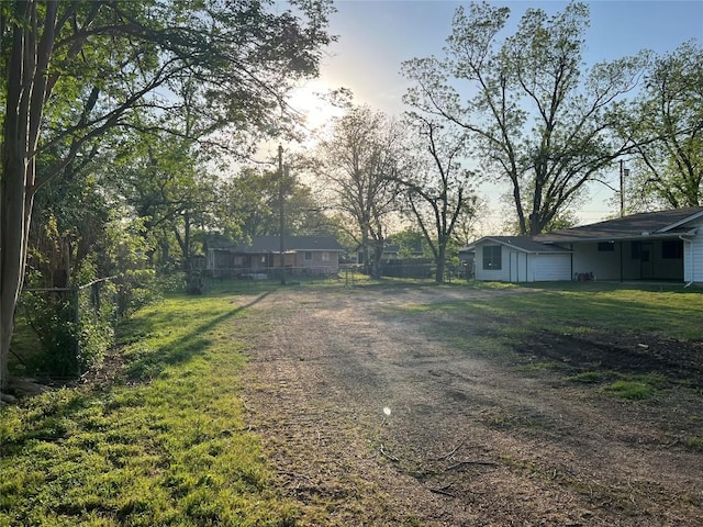504 Alva St, Thrall, TX 76578 - photo 2