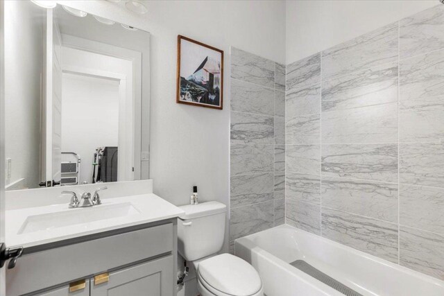 7905 Catbird Ln, Austin, TX 78744 - photo 17