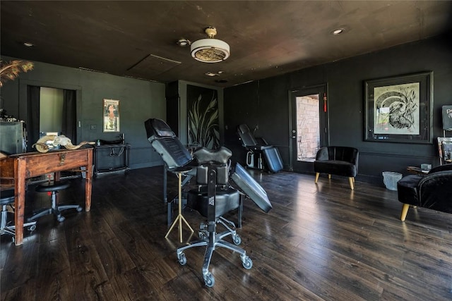 358 Easley Rd, Smithville, TX 78957 - interior space featuring wood-type flooring