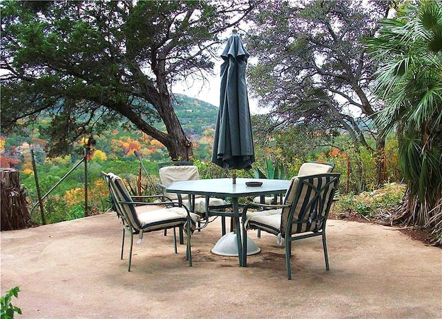 view of patio / terrace with outdoor dining space