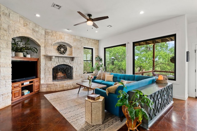 45 Saddle Rock Rdg, Wimberley, TX 78676 - living area featuring recessed lighting, visible vents, and a ceiling fan