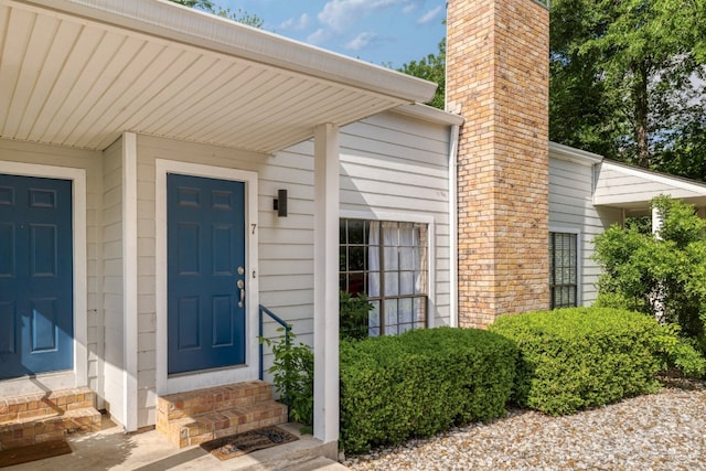 5604 Woodrow Ave Unit 7, Austin, TX 78756 - entrance to property with a chimney
