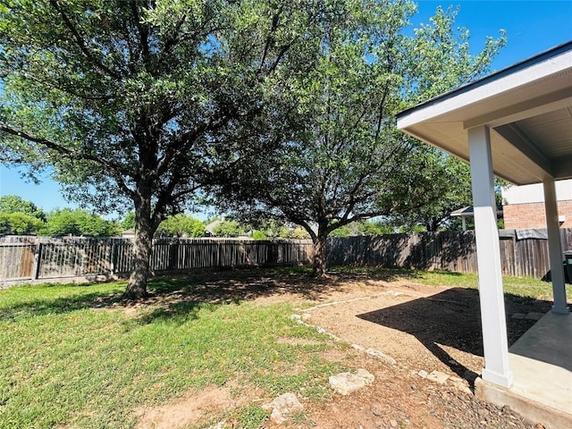 view of yard featuring a fenced backyard