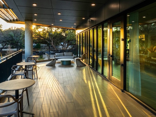 2209 S 1st St Unit 408, Austin, TX 78704 - building lobby featuring expansive windows