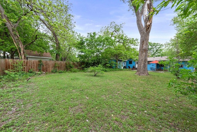 4701 Milburn Ln, Austin, TX 78702 - view of yard