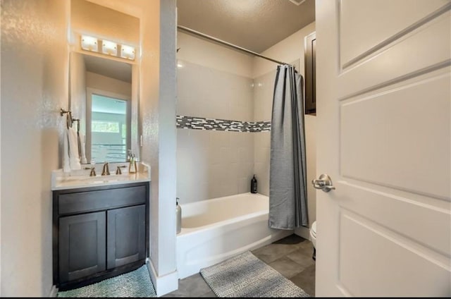 1302 E 3rd St, Austin, TX 78702 - bathroom featuring shower / bath combo with shower curtain and vanity