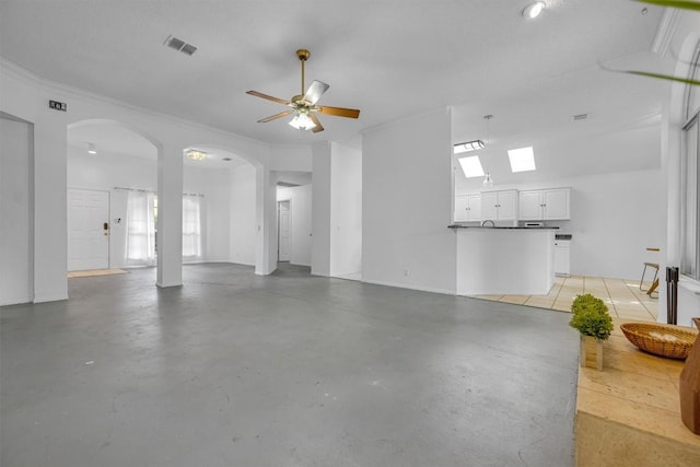 garage with a ceiling fan