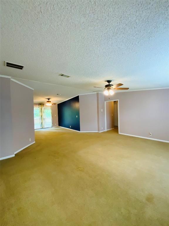 525 S Chambers St, Giddings, TX 78942 - photo 14