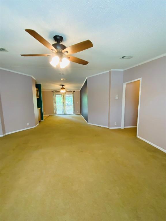 525 S Chambers St, Giddings, TX 78942 - photo 15