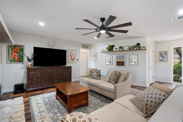 67 Augusta Dr, Wimberley, TX 78676 - living room with wood finished floors, a ceiling fan, baseboards, and recessed lighting