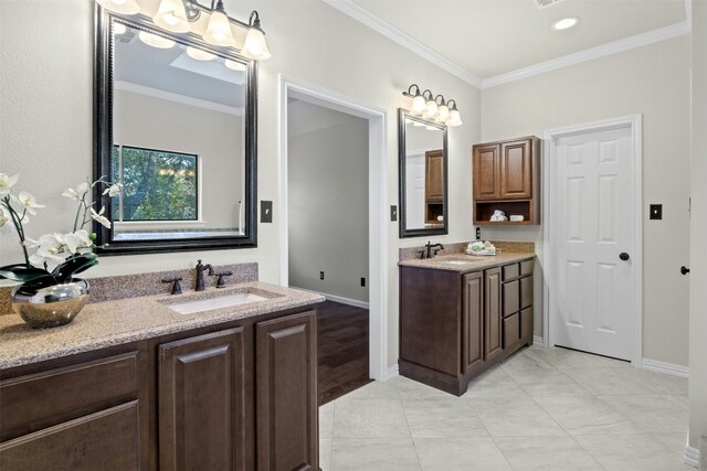 3614 Serena Woods Ct, Austin, TX 78759 - full bath featuring baseboards, vanity, and ornamental molding