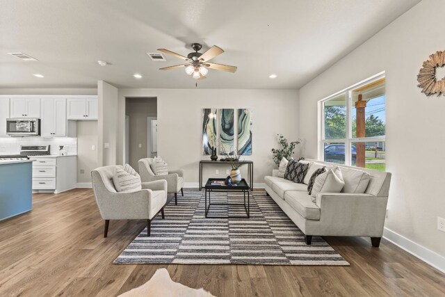 412 Persimmon St, Bastrop, TX 78602 - photo 4