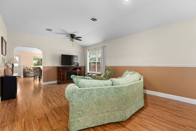 3325 Cantera Way, Round Rock, TX 78681 - living area featuring a ceiling fan, wood finished floors, baseboards, and lofted ceiling