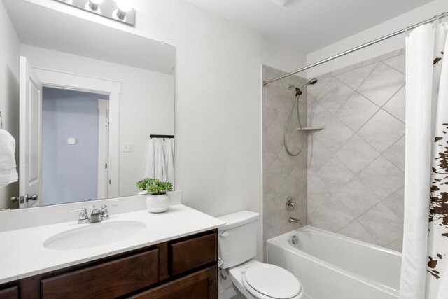 17109 Calipatria Ln, Pflugerville, TX 78660 - full bath with vanity and shower / tub combo
