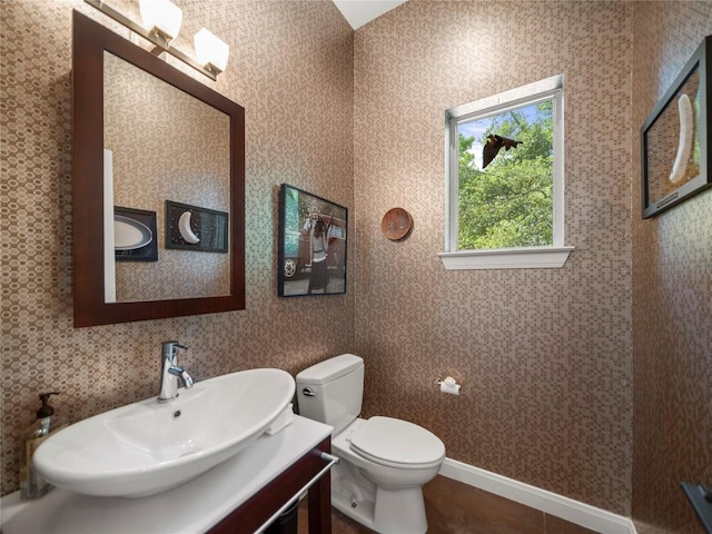 7115 Las Ventanas Dr, Austin, TX 78731 - half bathroom with toilet and vanity
