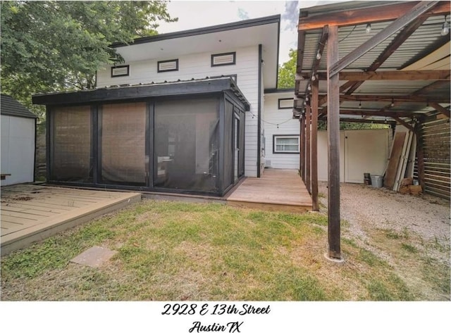 2928 E 13th St Unit B, Austin, TX 78702 - view of outbuilding featuring a sunroom