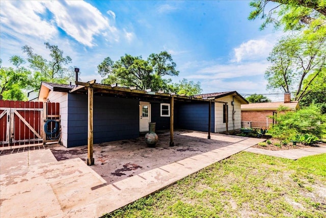 7802 Tisdale Dr, Austin, TX 78757 - ranch-style house with a gate