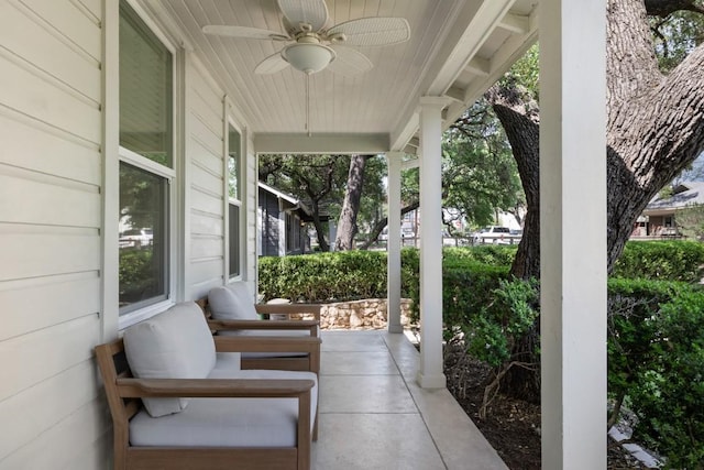 2844 Shoal Crest Ave, Austin, TX 78705 - view of patio / terrace featuring a porch and a ceiling fan
