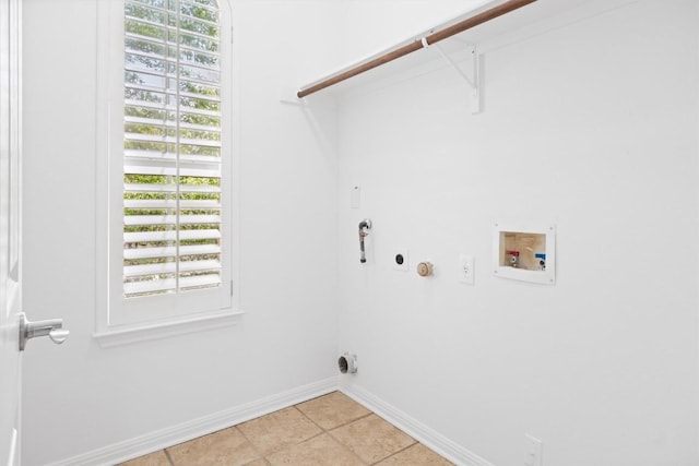 6425 Tasajillo Trl, Austin, TX 78739 - laundry room with electric dryer hookup, washer hookup, gas dryer hookup, and healthy amount of natural light