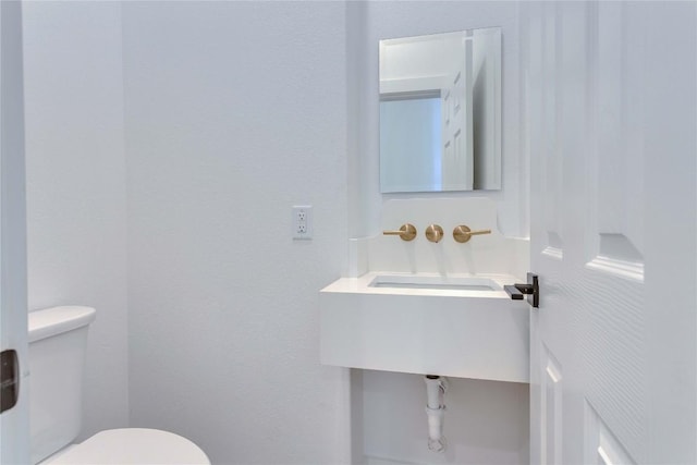 353 Nene Ln, Bastrop, TX 78602 - half bathroom with toilet