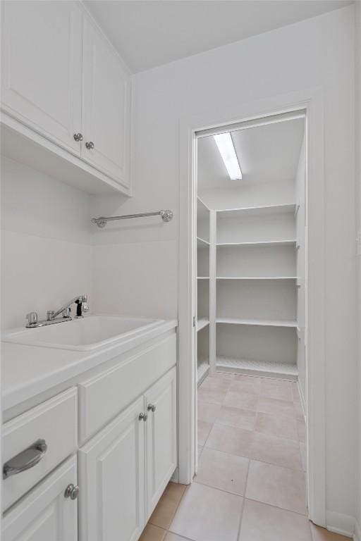 4602 Laurel Canyon Dr, Austin, TX 78731 - washroom with a sink