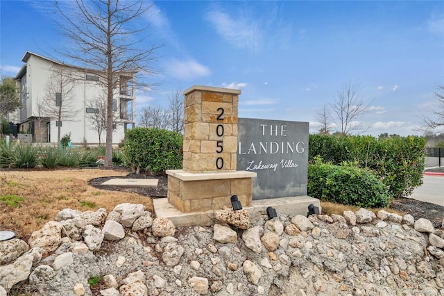2050 Lohmans Spur Rd Unit 1302, Lakeway, TX 78734 - view of community sign