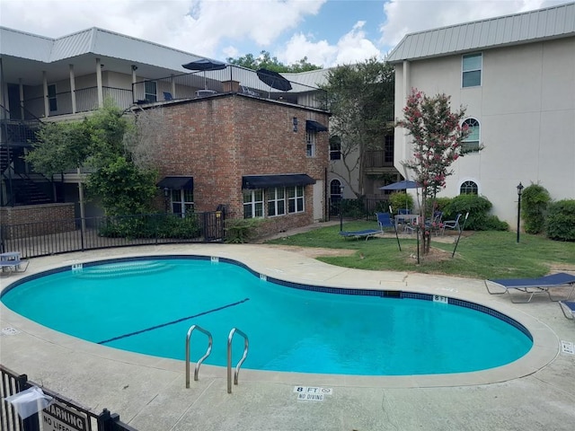 910 Duncan Ln Unit 27, Austin, TX 78705 - view of community pool