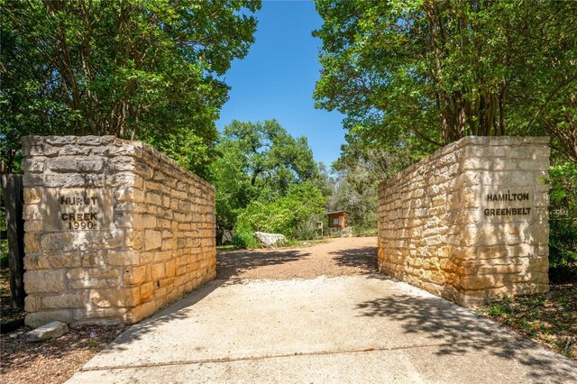 15 Chandon Ln, Lakeway, TX 78734 - view of gate