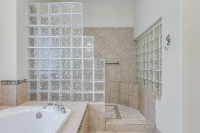 5004 Arrowhead Dr, Lago Vista, TX 78645 - full bath with a garden tub and walk in shower