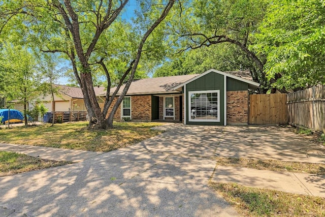 4421 Dovemeadow Dr, Austin, TX 78744 - photo 30