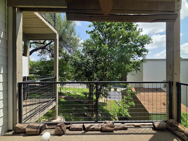6600 Valleyside Rd Unit 24, Austin, TX 78731 - view of balcony