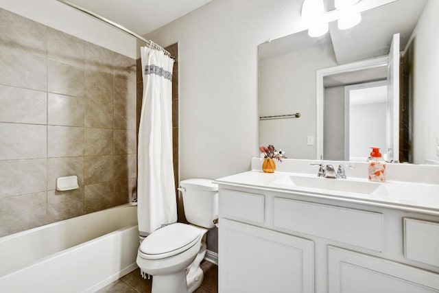 184 Martha Ln, Kyle, TX 78640 - bathroom featuring toilet, vanity, shower / bath combo, and tile patterned flooring