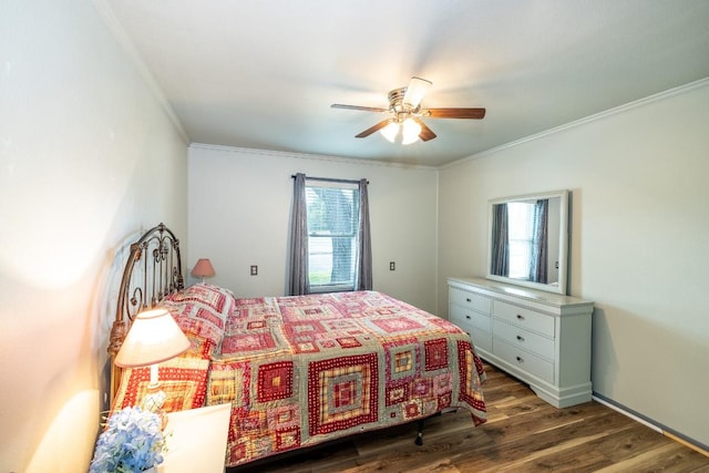 110 Live Oak St, Gonzales, TX 78629 - bedroom with a ceiling fan, ornamental molding, and wood finished floors