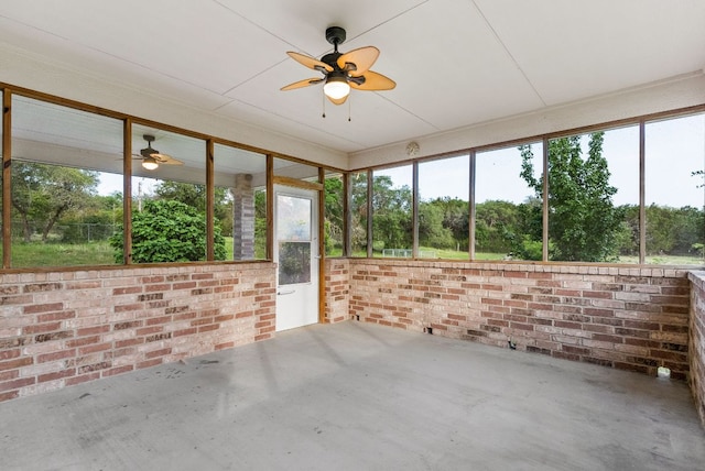 2800 Lomas Rodando Calzada Rd, Kempner, TX 76539 - unfurnished sunroom with ceiling fan