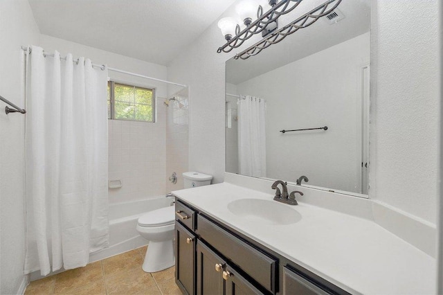 full bath with toilet, vanity, and shower / bathtub combination with curtain