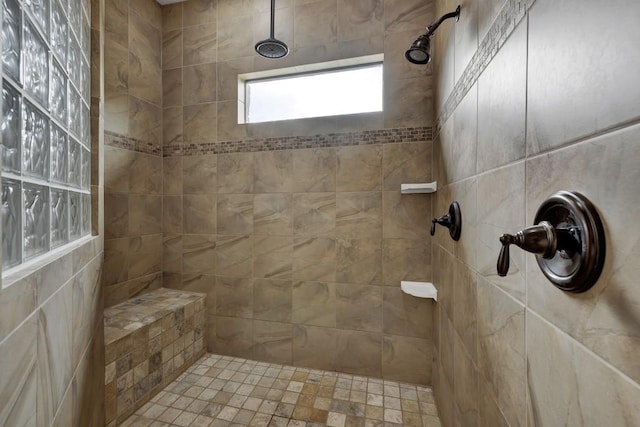 116 San Salvadore Dr, Canyon Lake, TX 78133 - full bath with tiled shower
