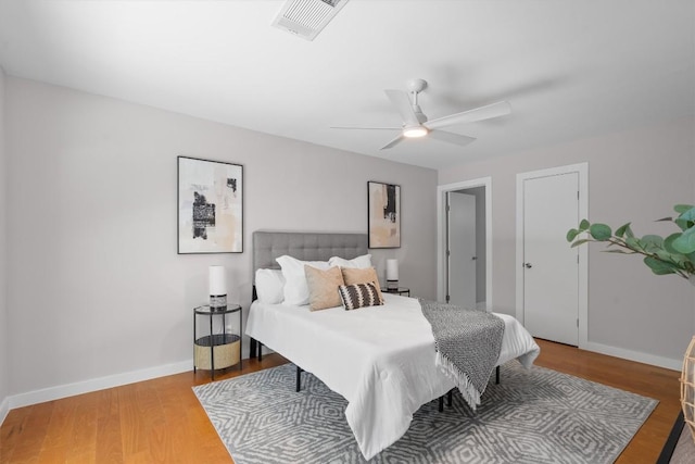 3400 Santa Fe Dr, Austin, TX 78741 - bedroom featuring light wood finished floors and ceiling fan