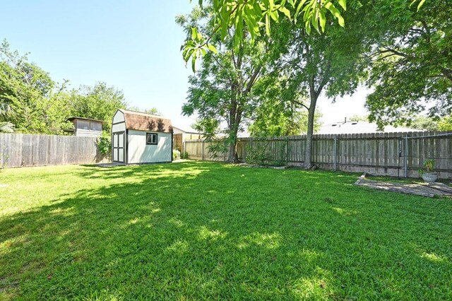 1213 S Trace Dr, Austin, TX 78745 - fenced backyard featuring a shed