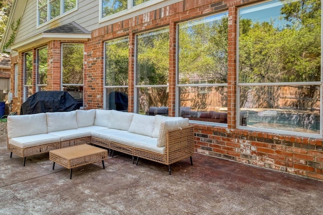sunroom with outdoor lounge area