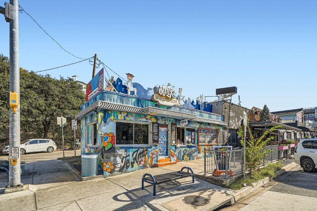 2213 Rebel Rd, Austin, TX 78704 - exterior space with central AC