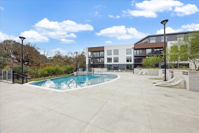 2209 S 1st St Unit 226, Austin, TX 78704 - community pool with a patio