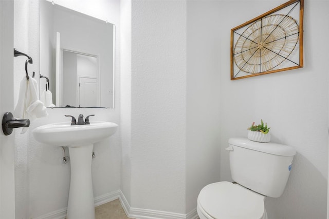 1812 Hidden Springs Path, Round Rock, TX 78665 - bathroom featuring baseboards and toilet