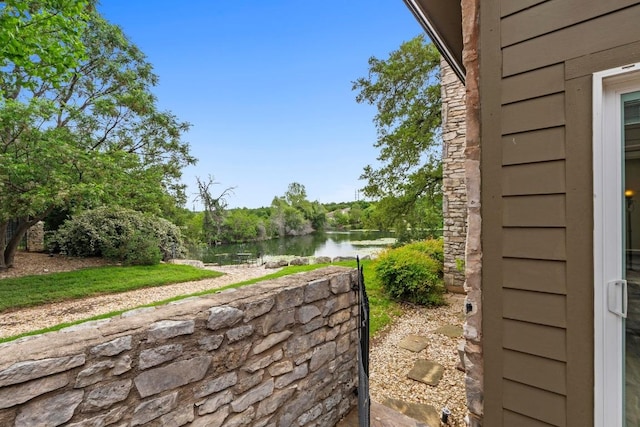 9 Stoney Creek Cv, Lakeway, TX 78734 - exterior space with a water view