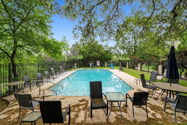 9 Stoney Creek Cv, Lakeway, TX 78734 - view of pool featuring a patio
