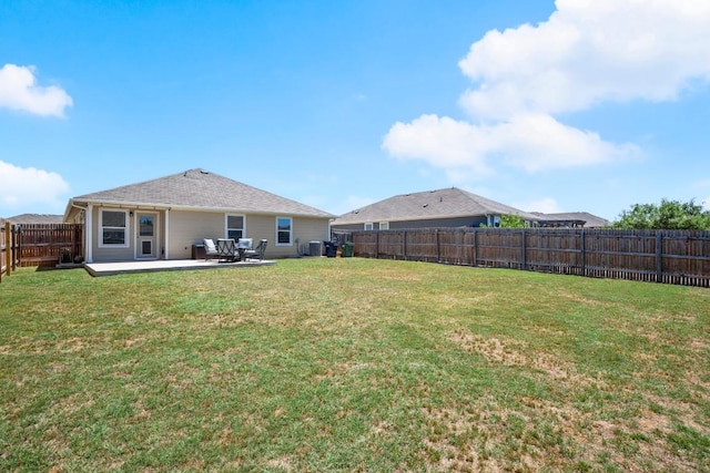 604 Nueces River Trl, Hutto, TX 78634 - view of yard with a patio area and a fenced backyard