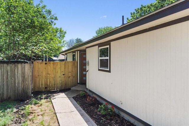 8121 Almondsbury Ln, Austin, TX 78748 - property entrance