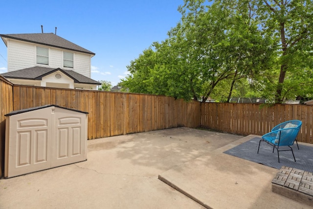 7617 Carver Ave Unit 1, Austin, TX 78752 - fenced backyard with a patio area